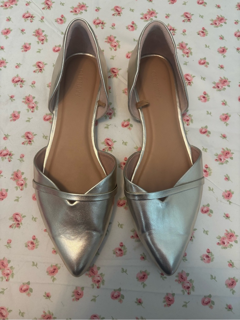 Old Navy Silver Pointed D'Orsay Flats